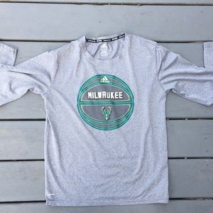 Adidas Milwaukee Bucks tee shirt